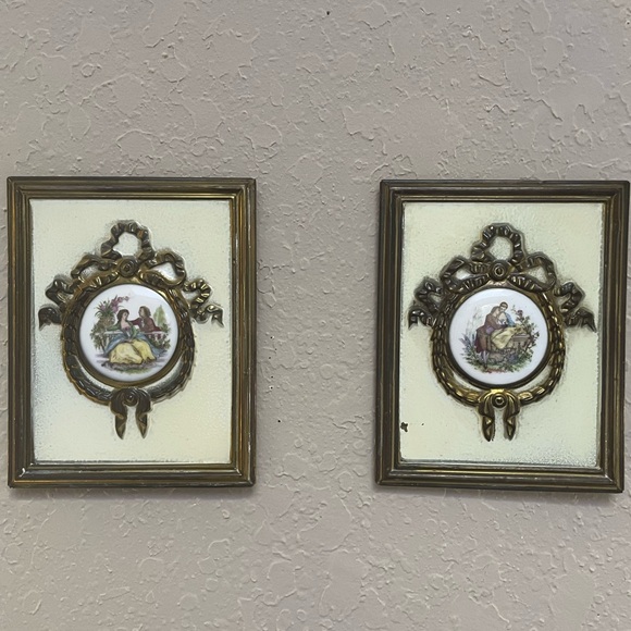 Other - Vintage Cameo Style Wall Hangings
